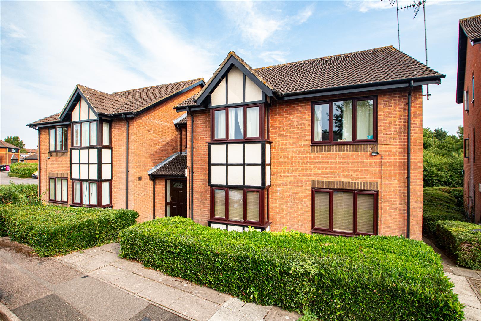 Flat Tenterden Crescent in Kents Hill, Monkston and Brinklow