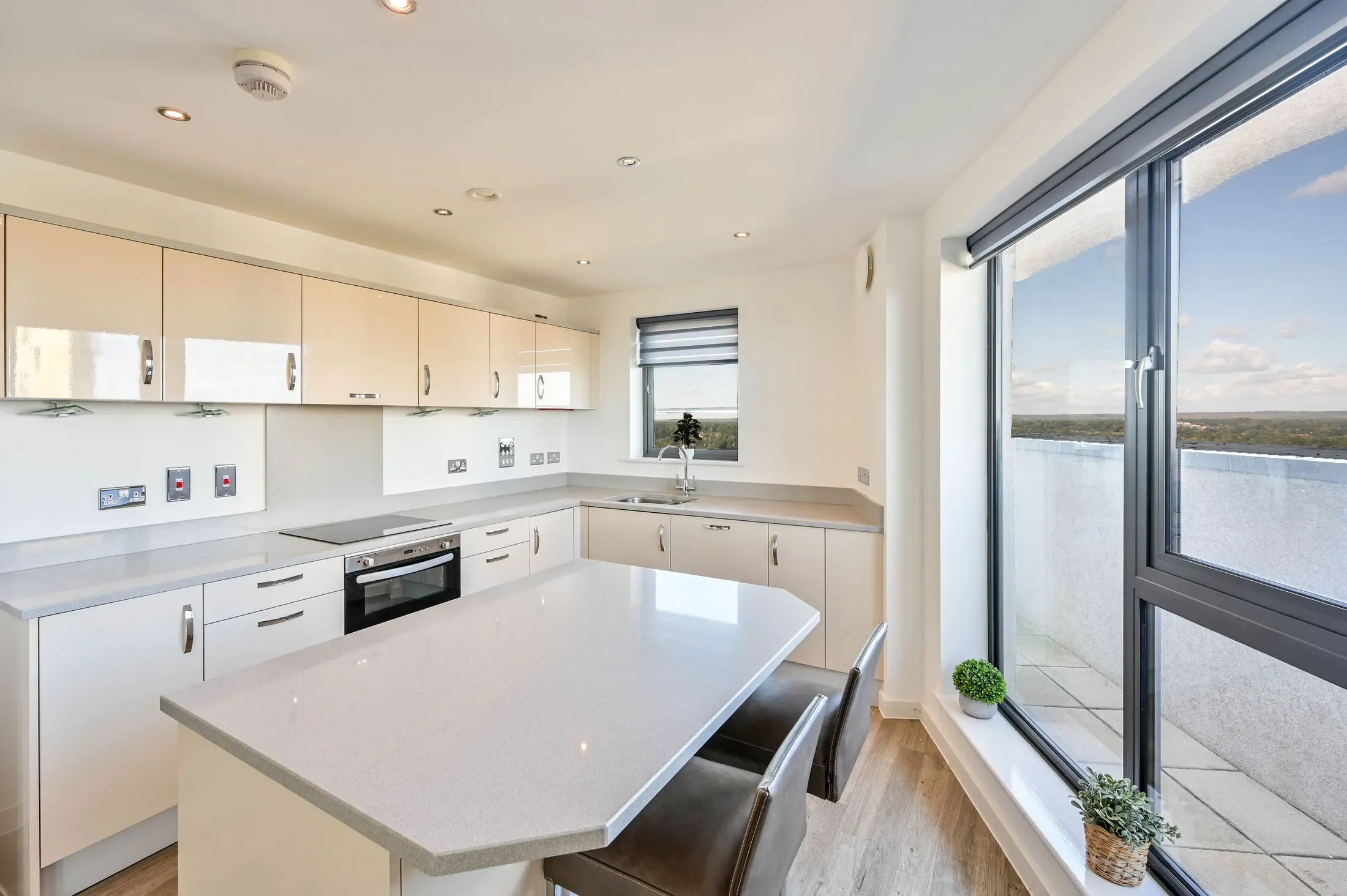 Flat Guildford Road in Woking