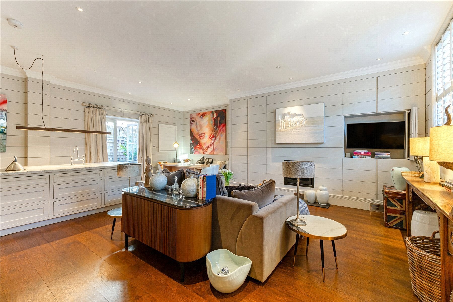 House Kersley Mews in Greater London