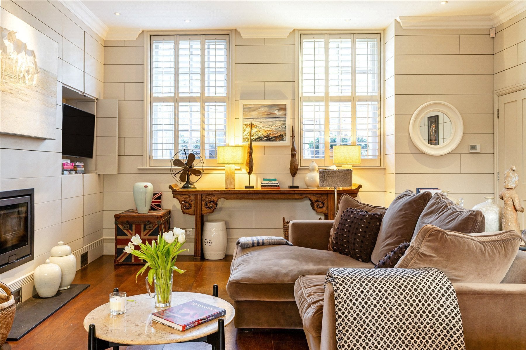 House Kersley Mews in Greater London