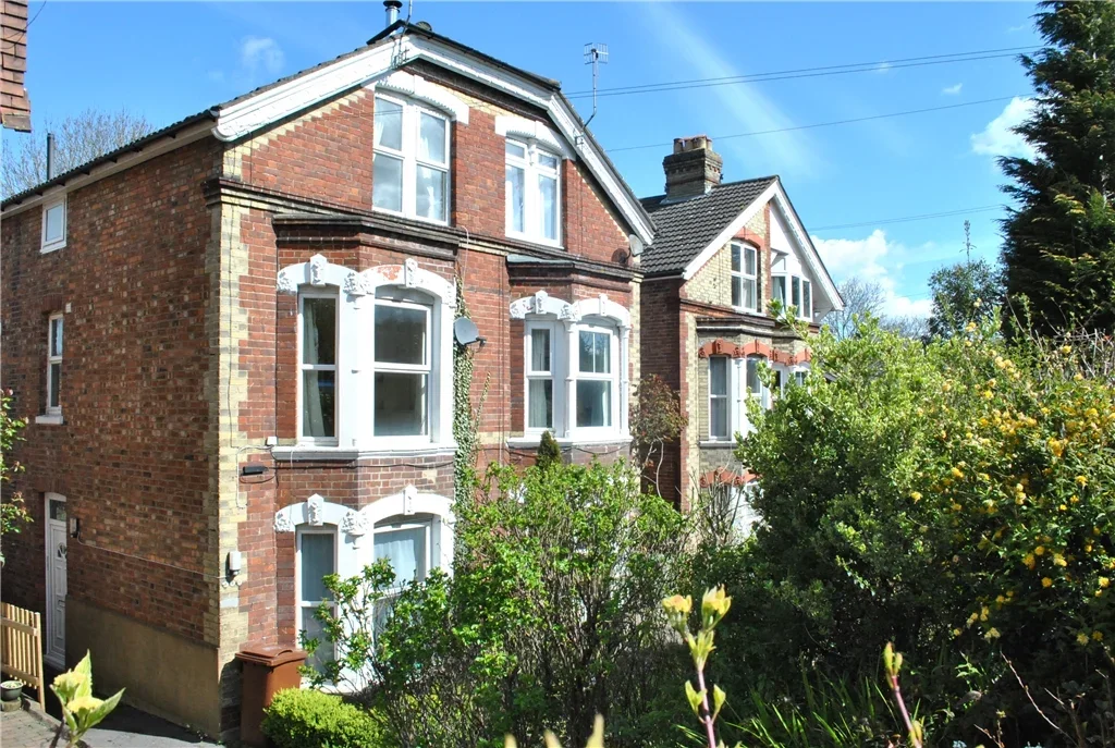 Flat Upper Grosvenor Road in Tunbridge Wells