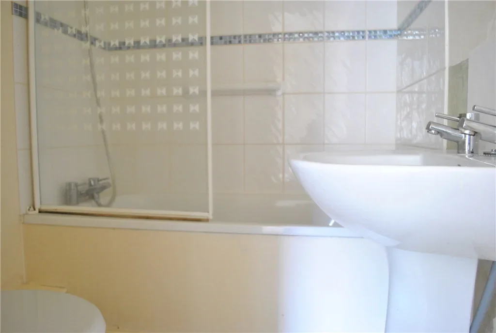 Flat Upper Grosvenor Road in Tunbridge Wells