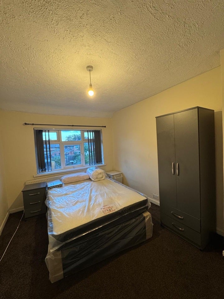 Room Broom Hall Crescent in Birmingham