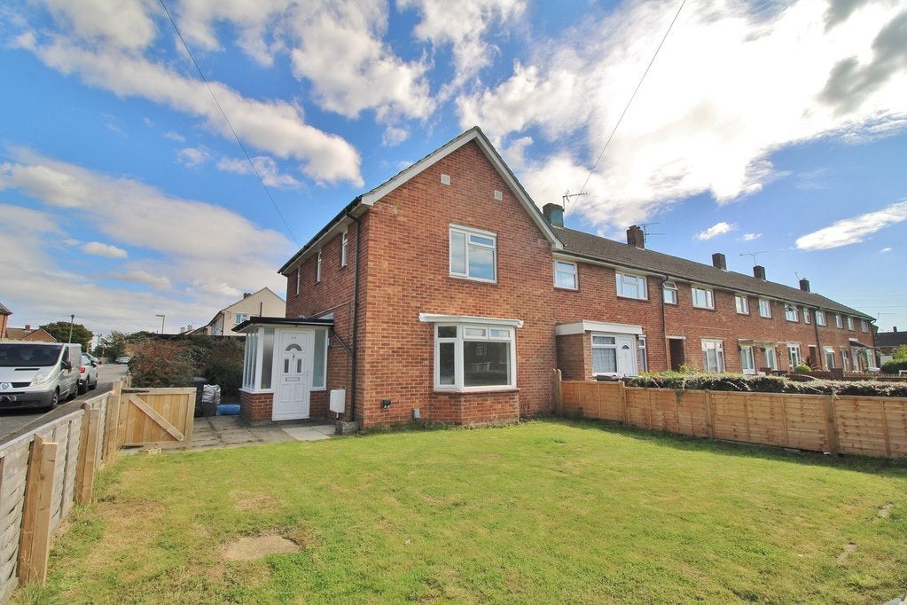 House Selborne Avenue in Havant