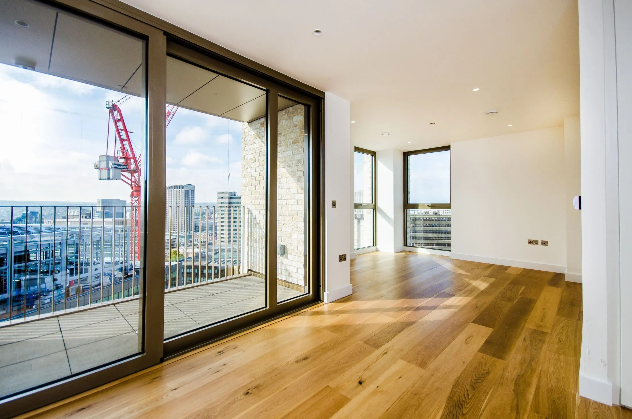 Flat Ruskin Square in Greater London