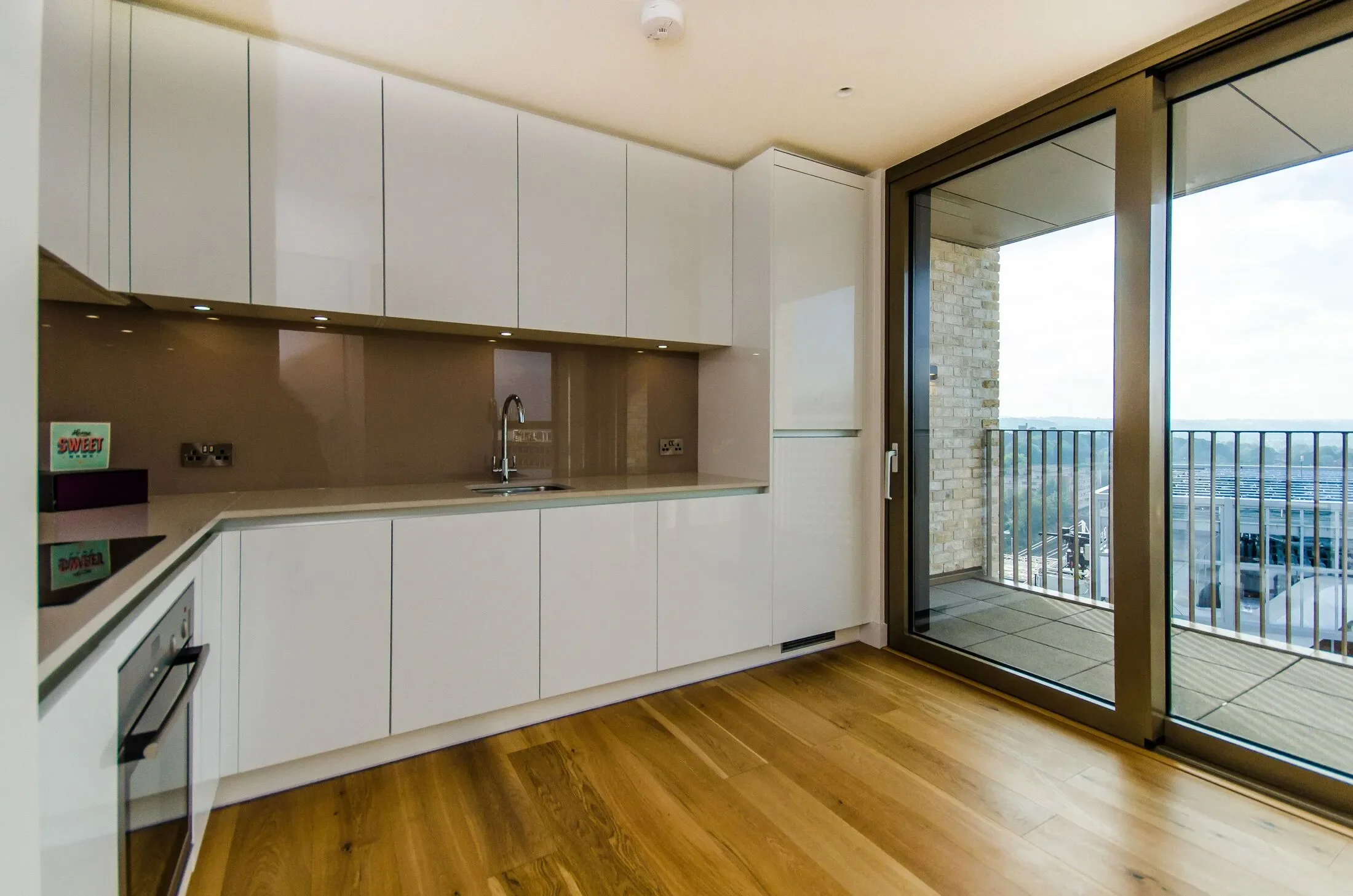 Flat Ruskin Square in Greater London
