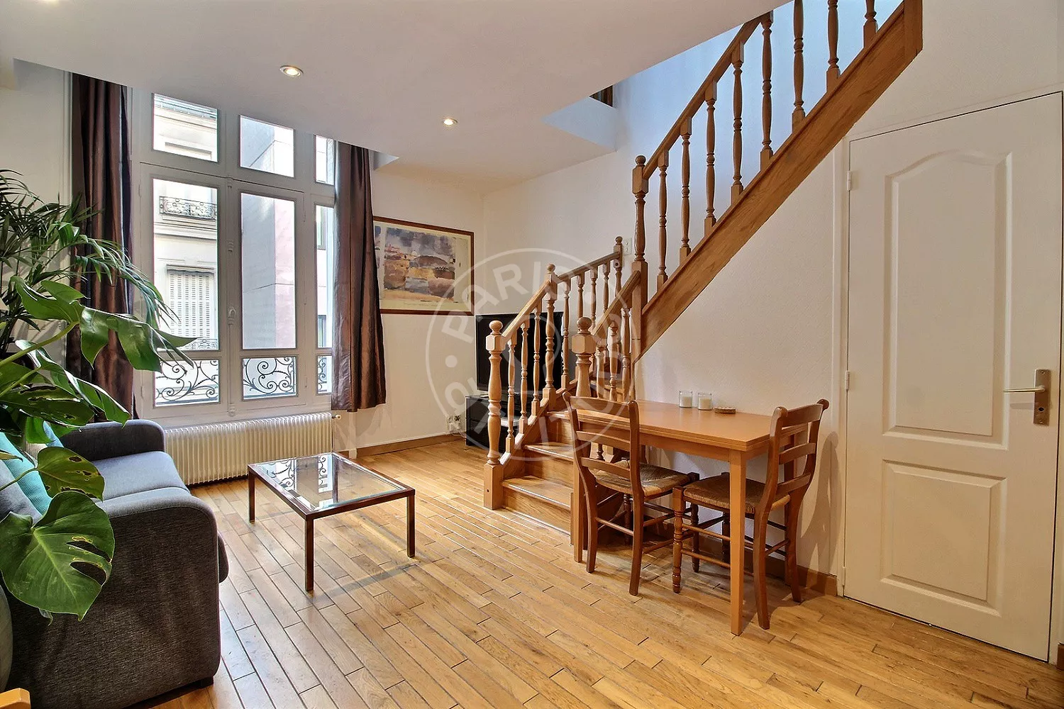 Flat Avenue de Friedland in Paris