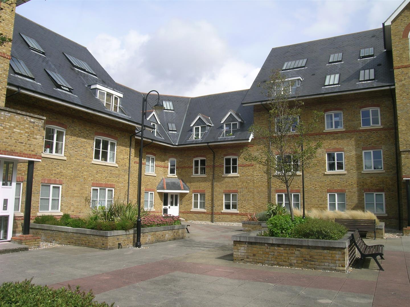 Flat Stewart Place in East Hertfordshire