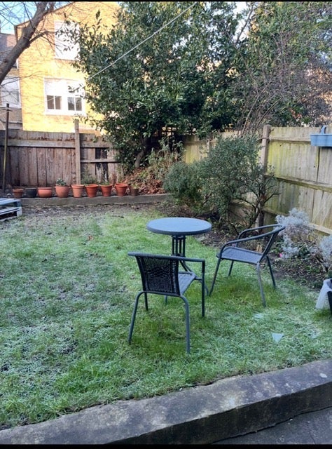 Flat Arodene Road in Greater London
