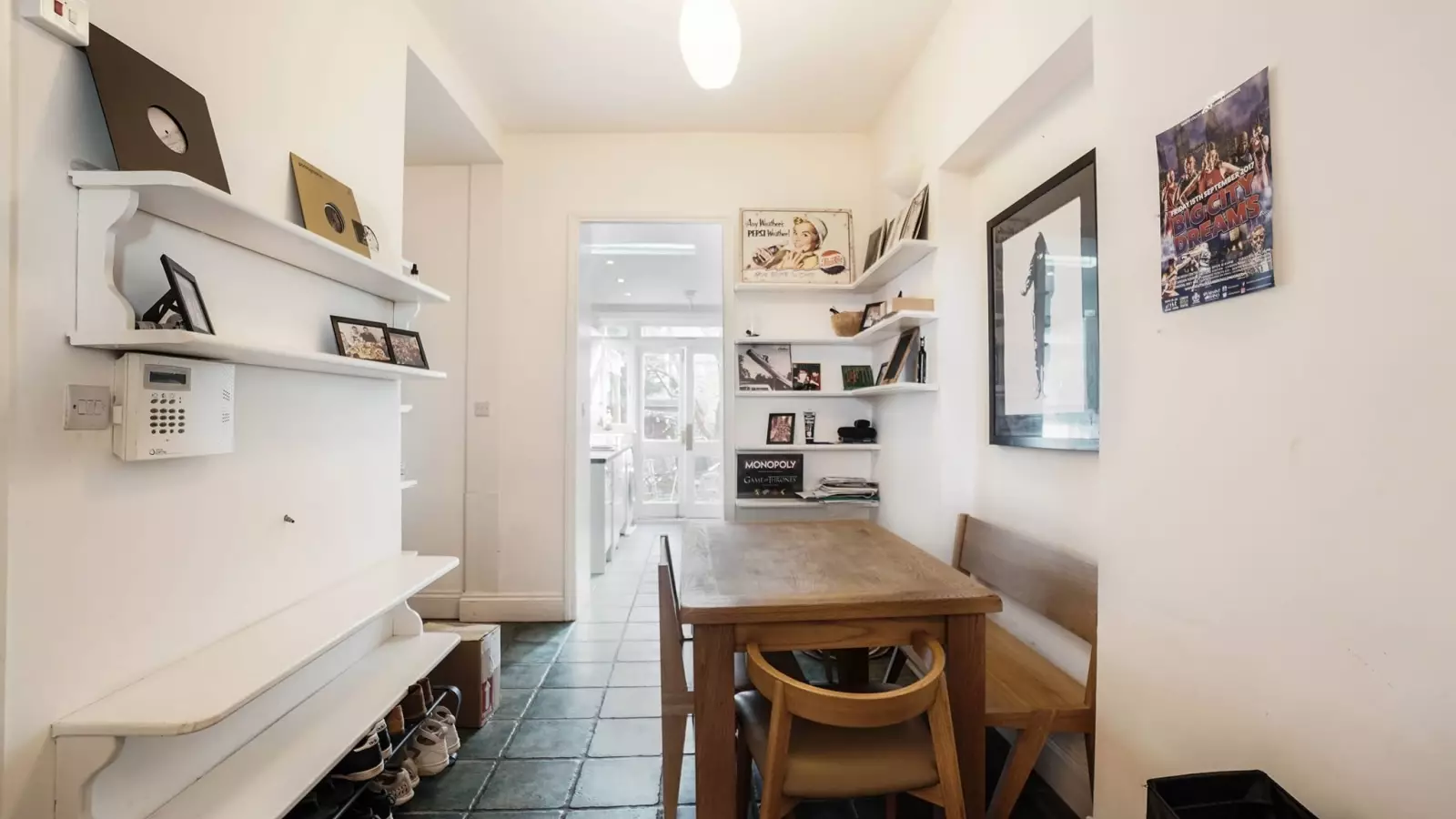 Room Penshurst Road in Greater London