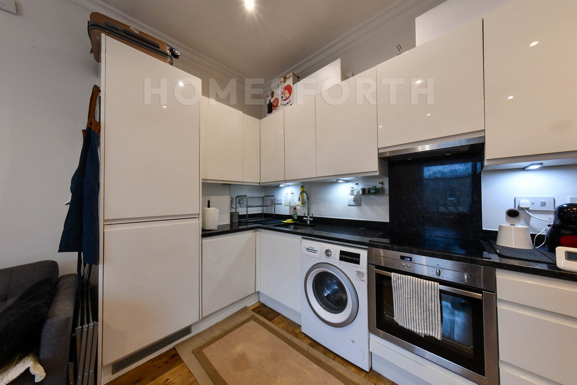 Flat Brondesbury Road in Greater London