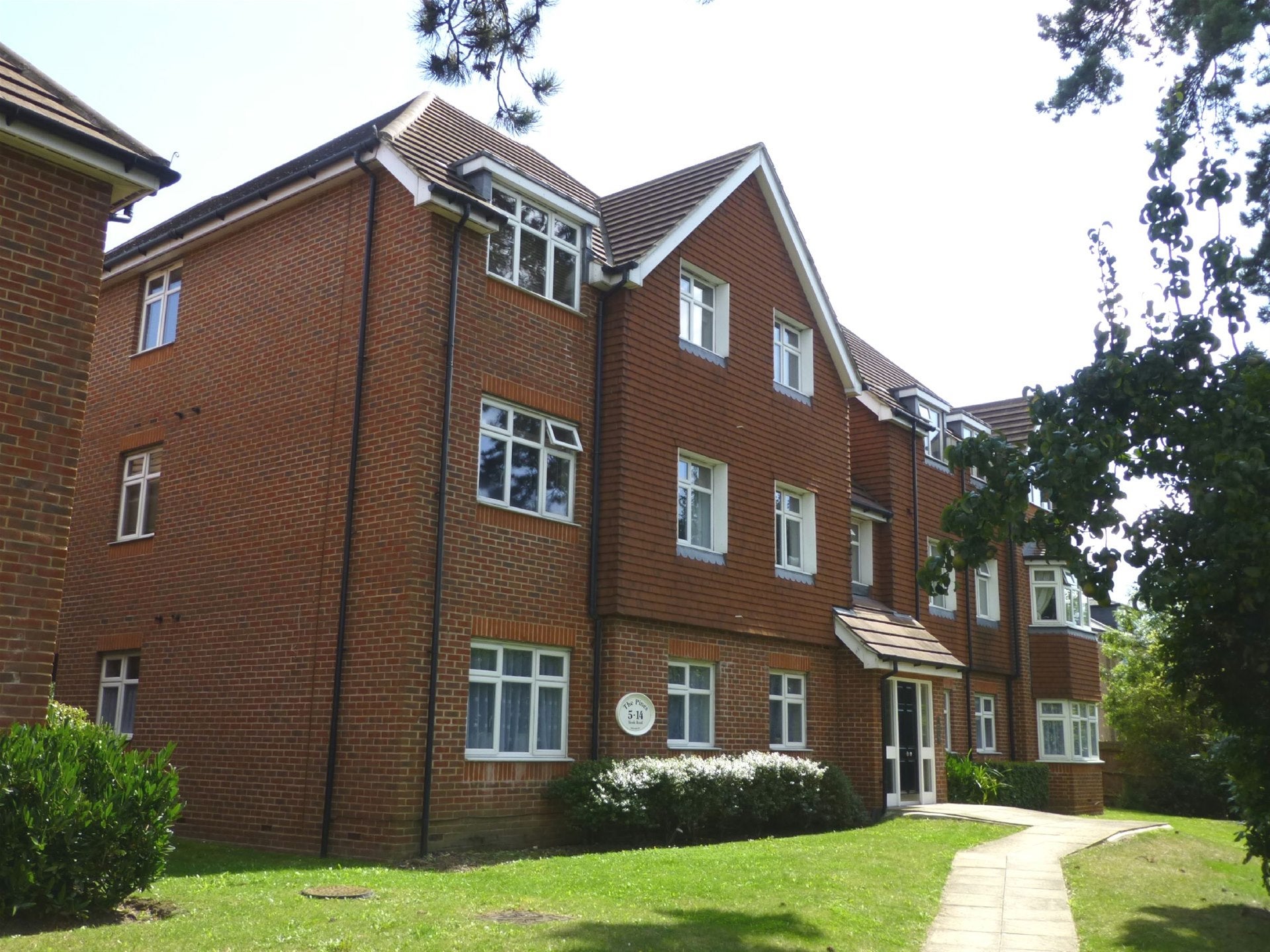 Flat Hook Road in Greater London