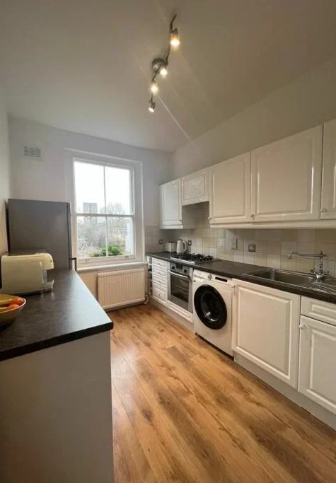 Flat Princess Road in Greater London