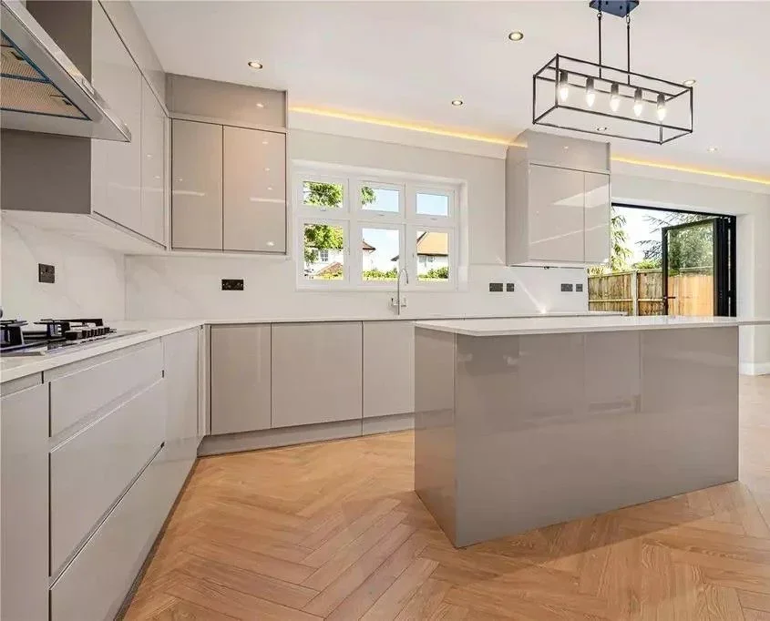 House Beech Walk in Greater London