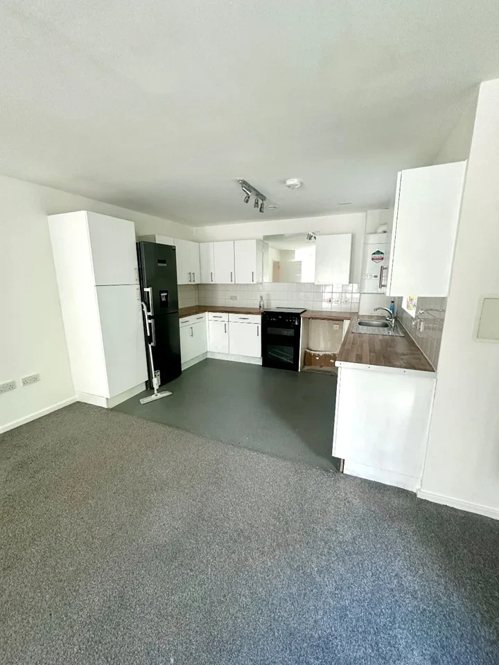 Flat Brunel Place in Crawley