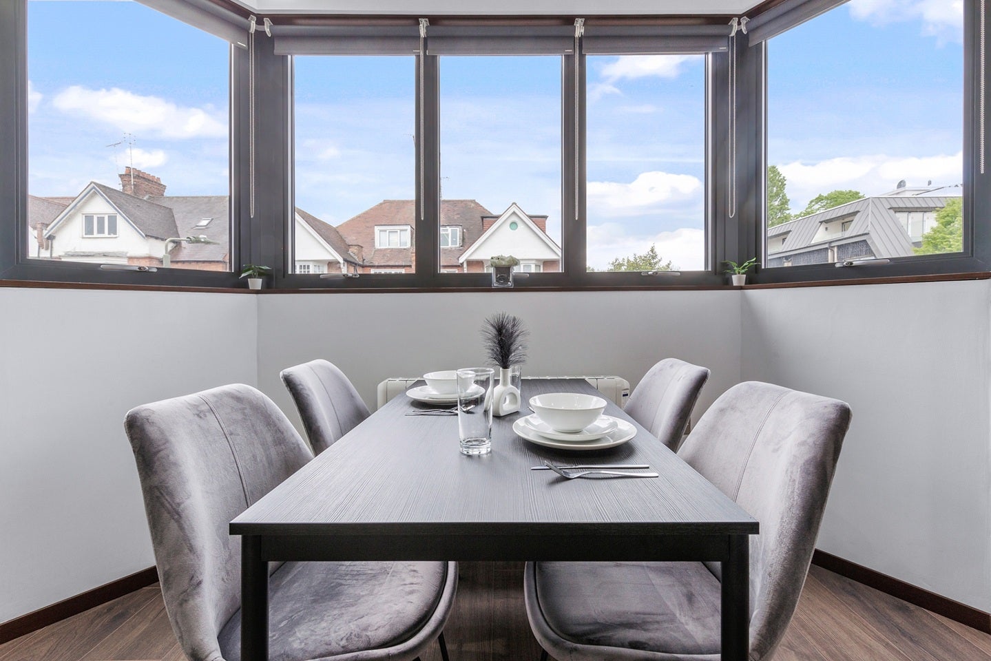 Flat Woodstock Road in Greater London
