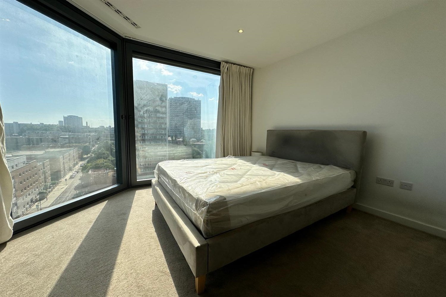 Flat Farringdon Road in Greater London
