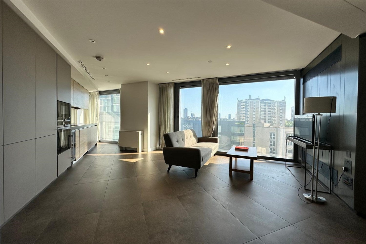 Flat Farringdon Road in Greater London