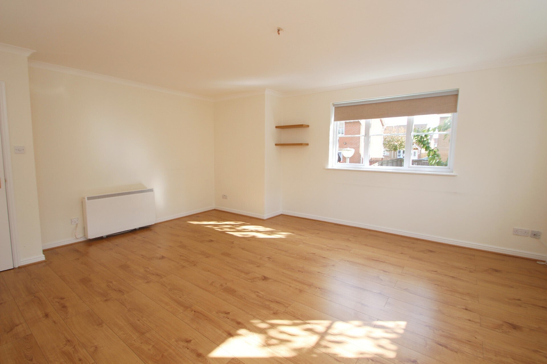 Flat Eversley Street in Glasgow
