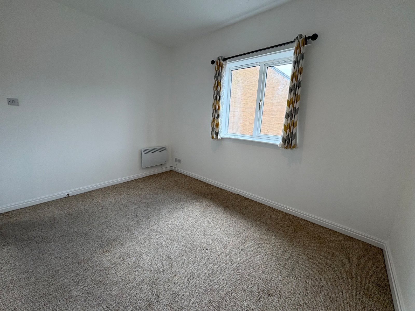 Flat Lancelot Court in Hull