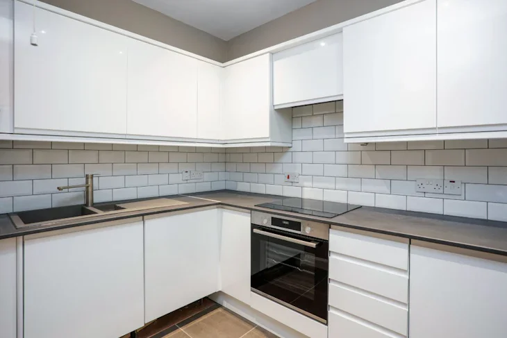 Flat Comely Bank Place in City of Edinburgh