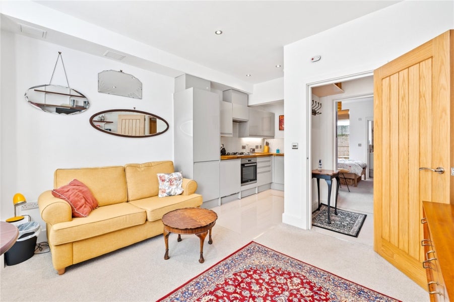 Flat Portland Road in Portslade by Sea