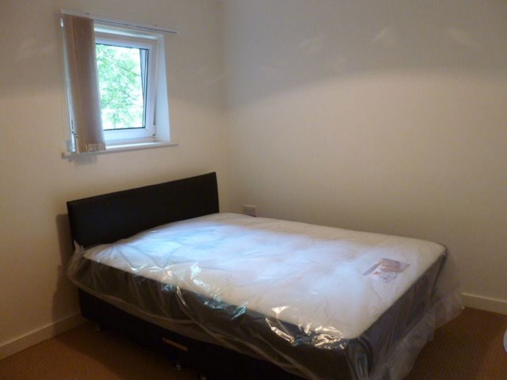 Flat Skipton Close in Hazel Grove