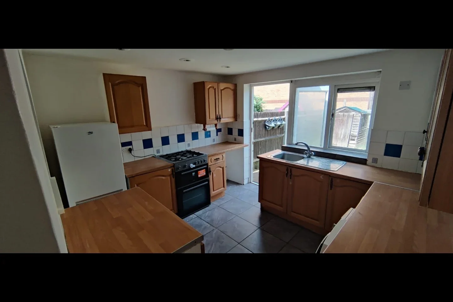 House Coe Avenue in Greater London