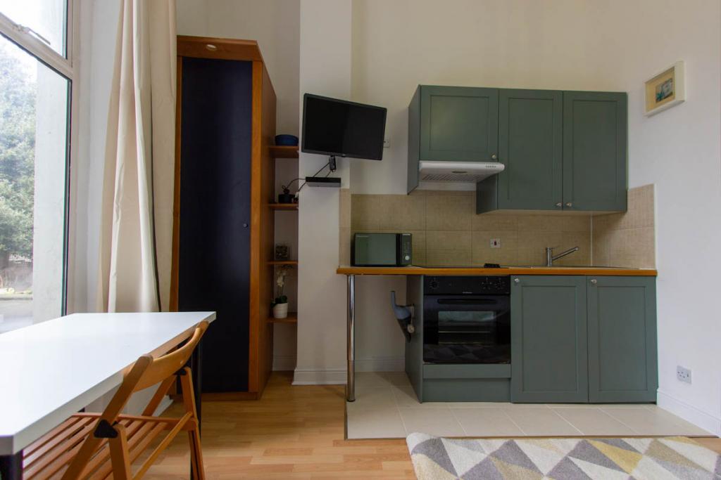 Flat West Cromwell Road in Greater London