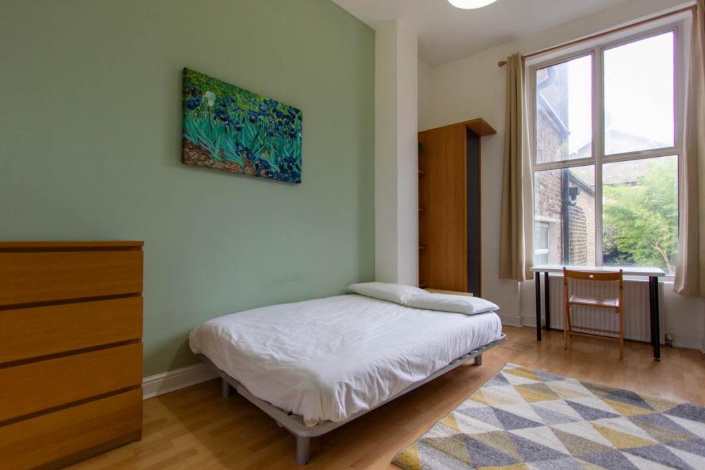Flat West Cromwell Road in Greater London