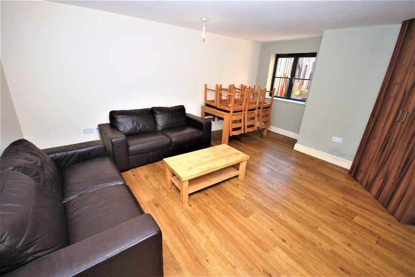 Room Old Warwick Road in Royal Leamington Spa