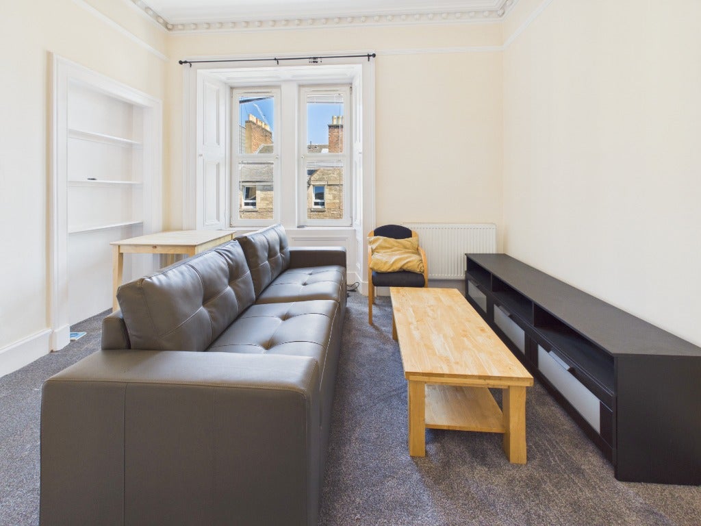 Room Grove Street in City of Edinburgh