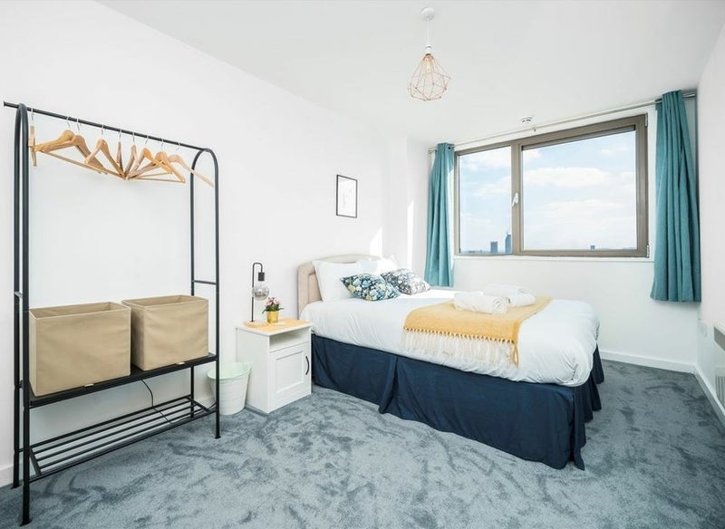 Room Spencer Way in Greater London