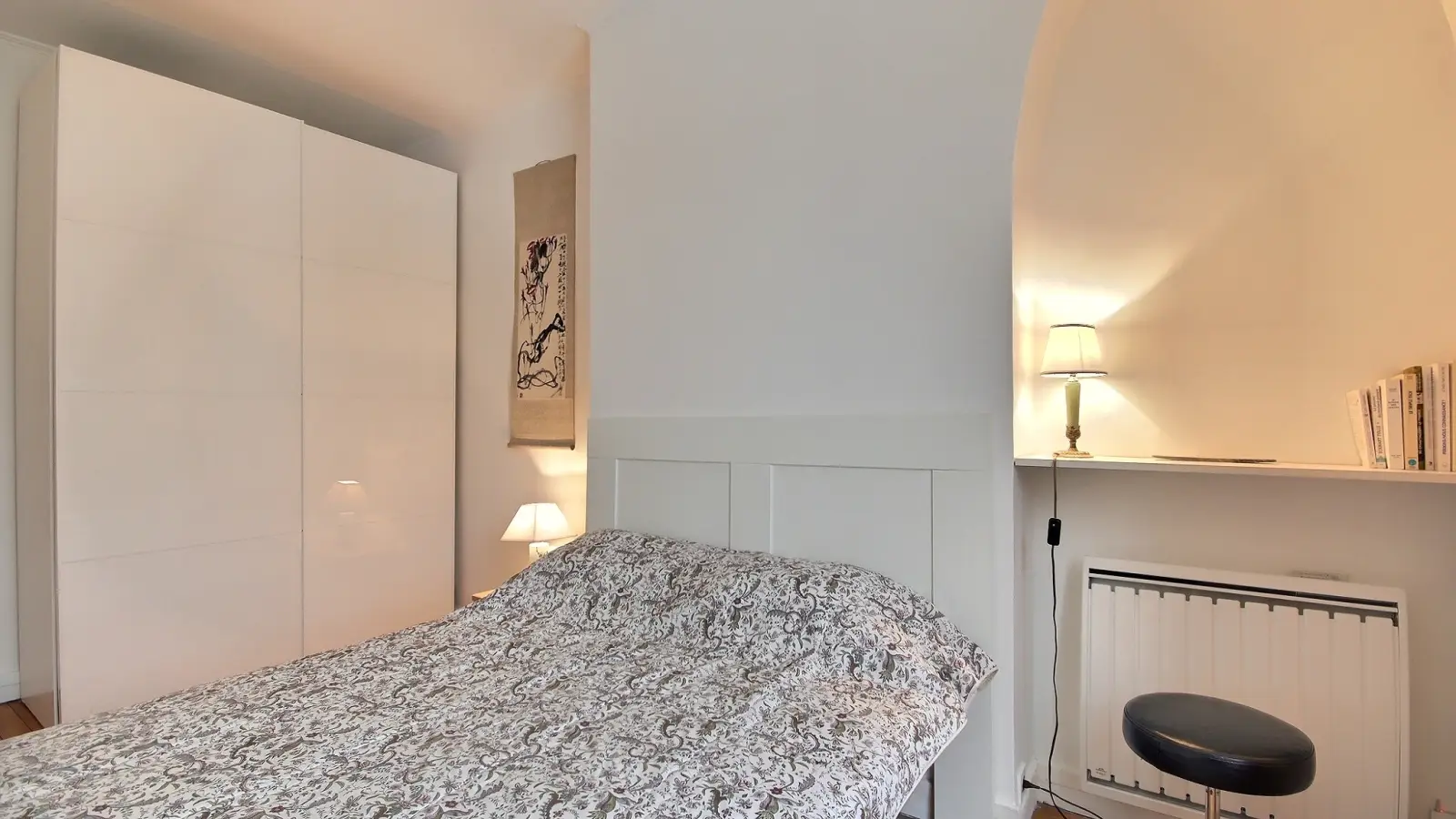 Flat Rue Fabre d'Églantine in Paris