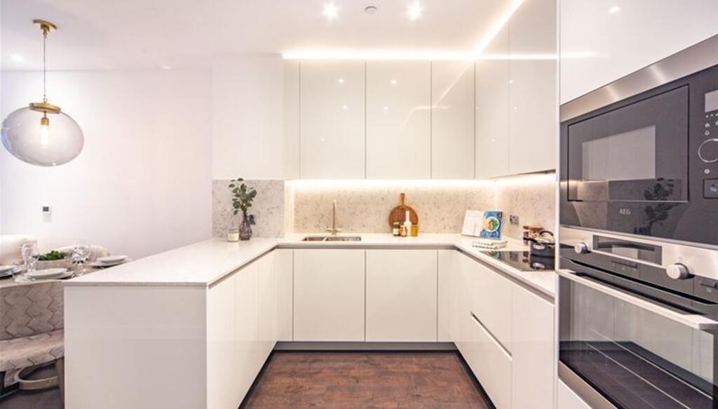 Flat Pascal Square in Greater London