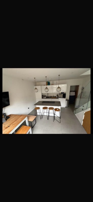 Room Rectory Grove in Greater London