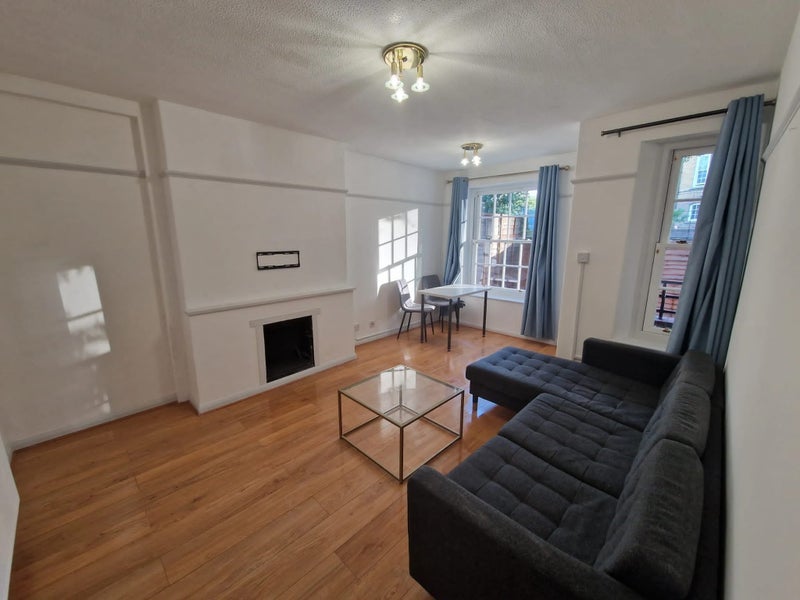 Flat Newburn Street in Greater London