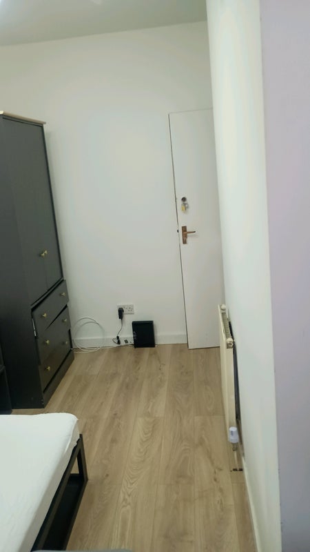 Room King Street in Pontypridd