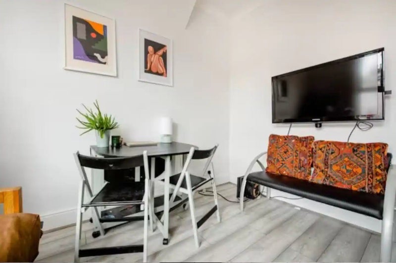 Flat High Road Leytonstone in Greater London