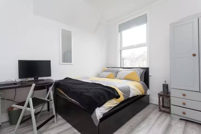 Flat High Road Leytonstone in Greater London
