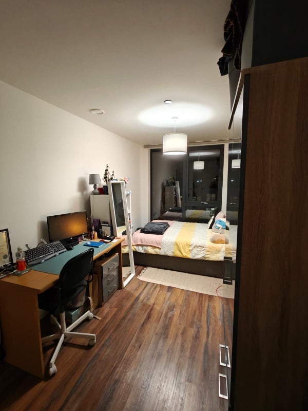 Room Pitsmoor Road in Sheffield