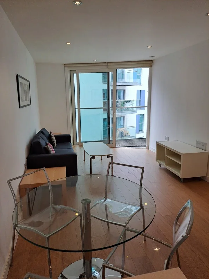 Flat Saffron Square in Greater London