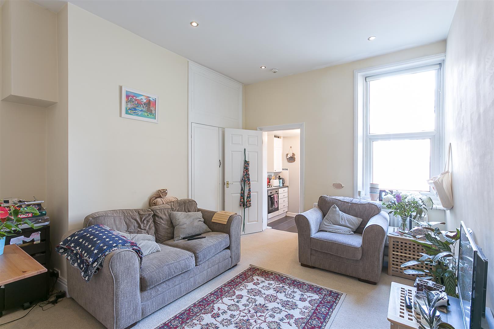 Flat Fairfield Road in Newcastle upon Tyne