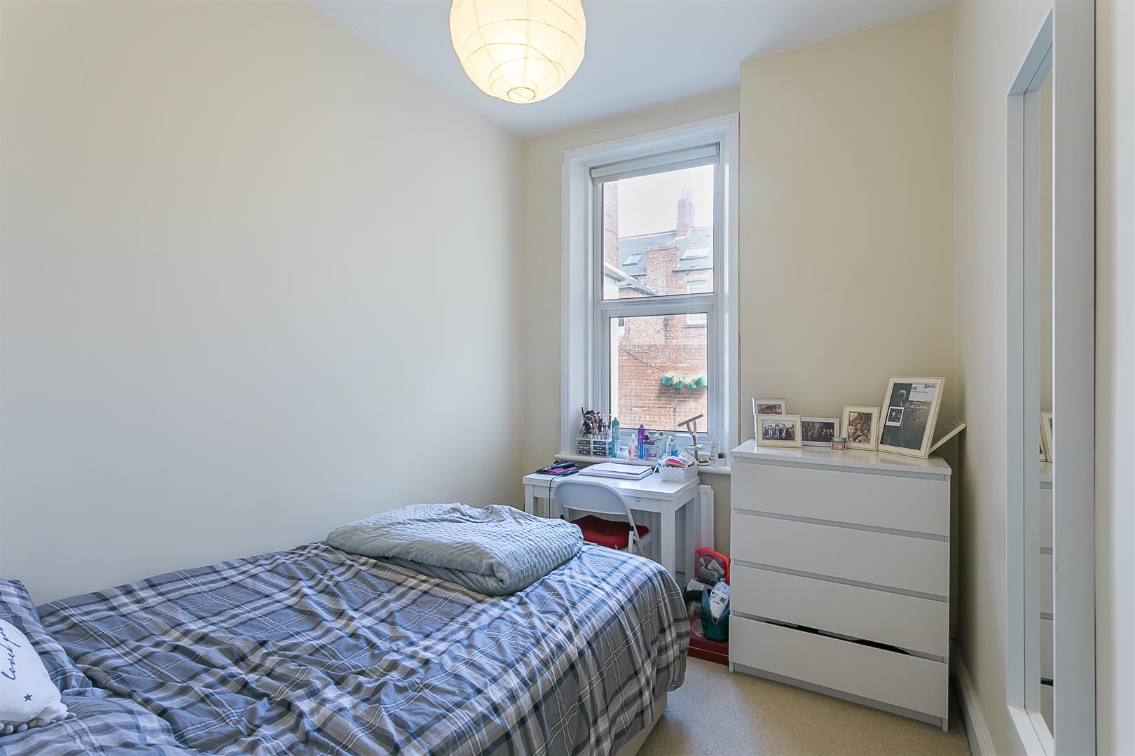 Flat Fairfield Road in Newcastle upon Tyne