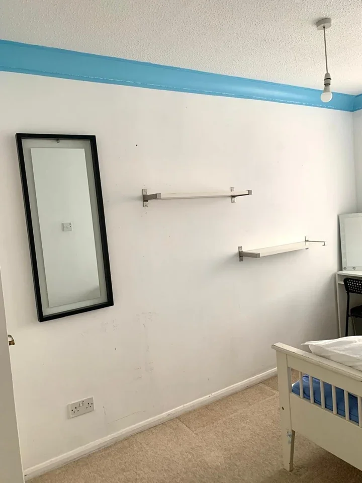 Room Morley Road in Greater London