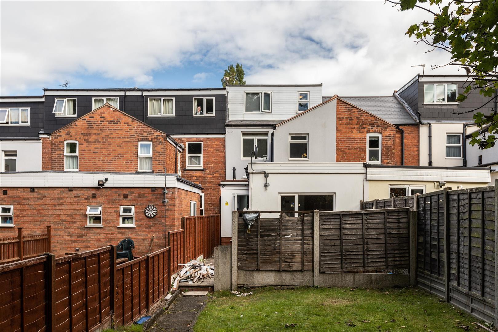 Flat Bournbrook Road in Birmingham