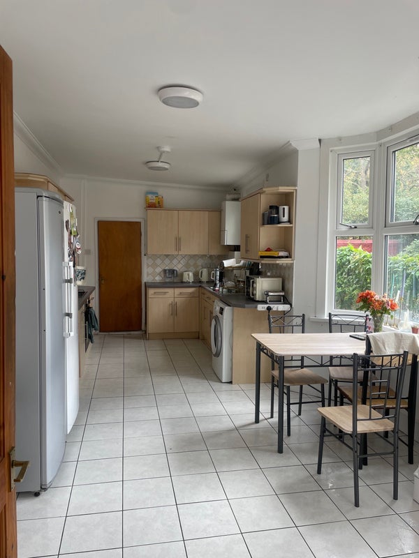 Room Adley Street in Greater London