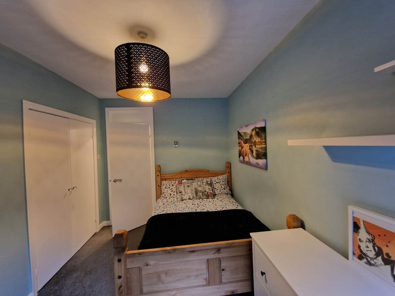 Room North Gyle Loan in City of Edinburgh
