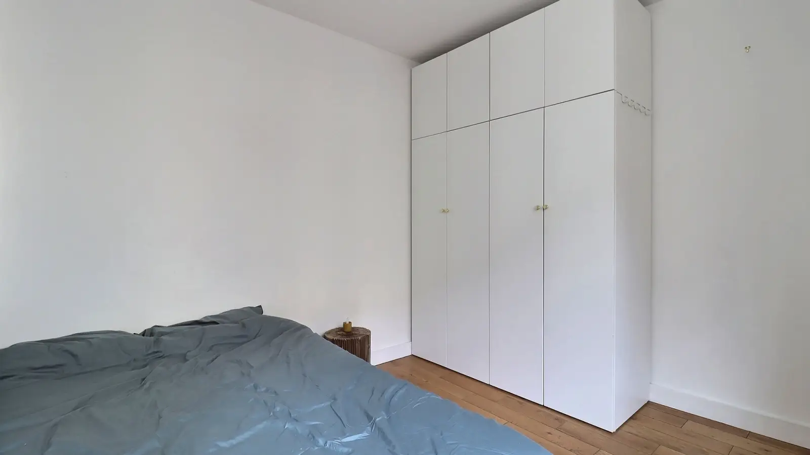 Flat Rue Pouchet in Paris