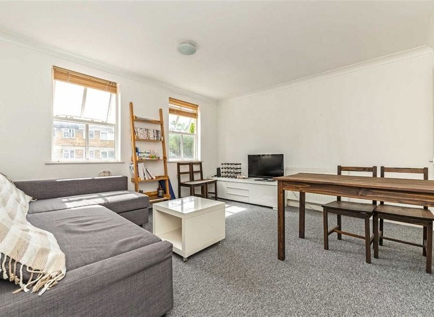 Flat Haberdasher Street in Greater London